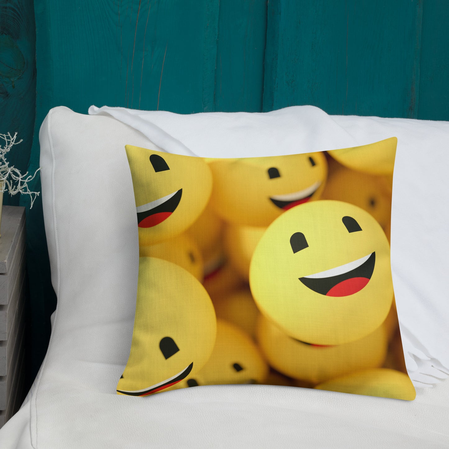 SMILEY Premium Pillow