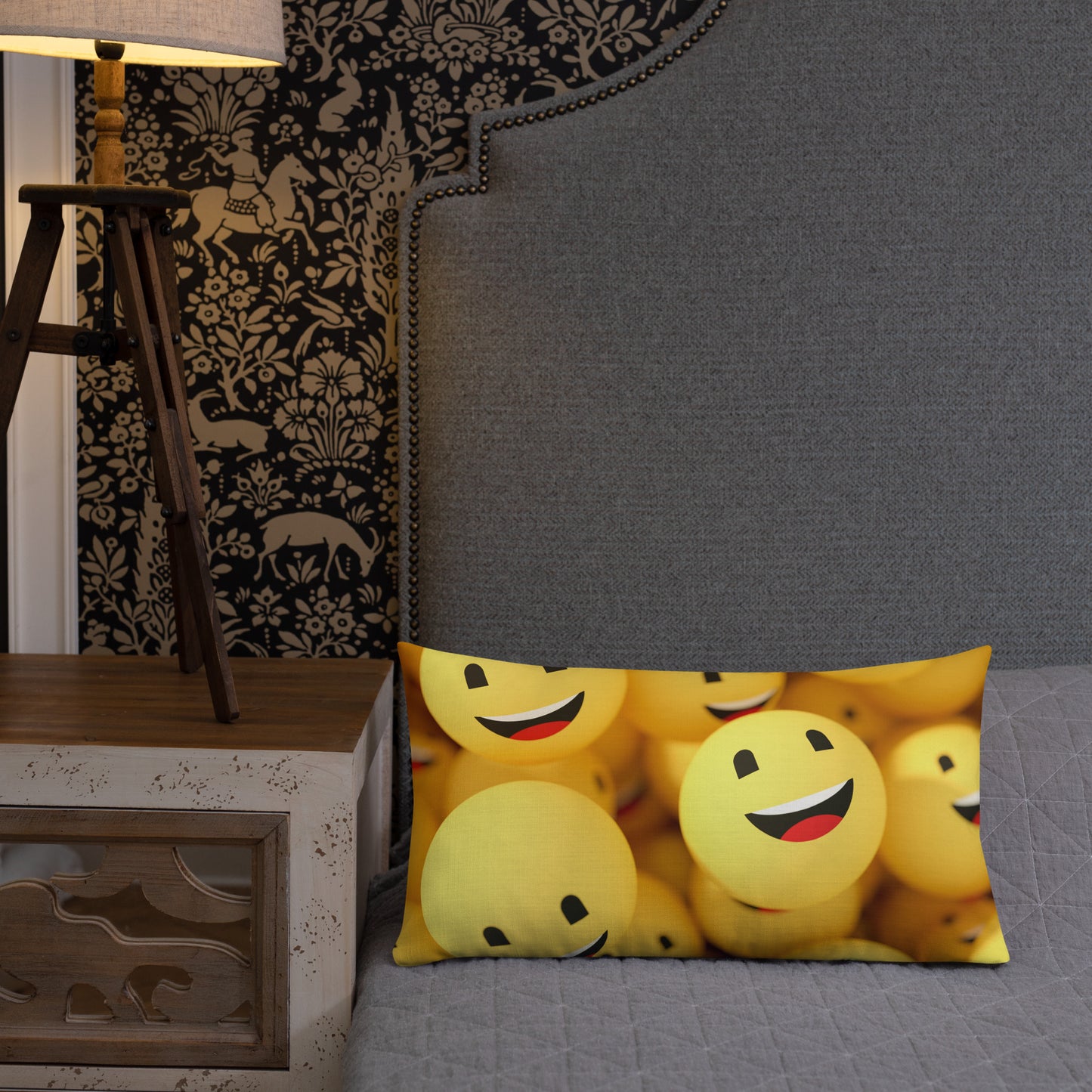 SMILEY Premium Pillow