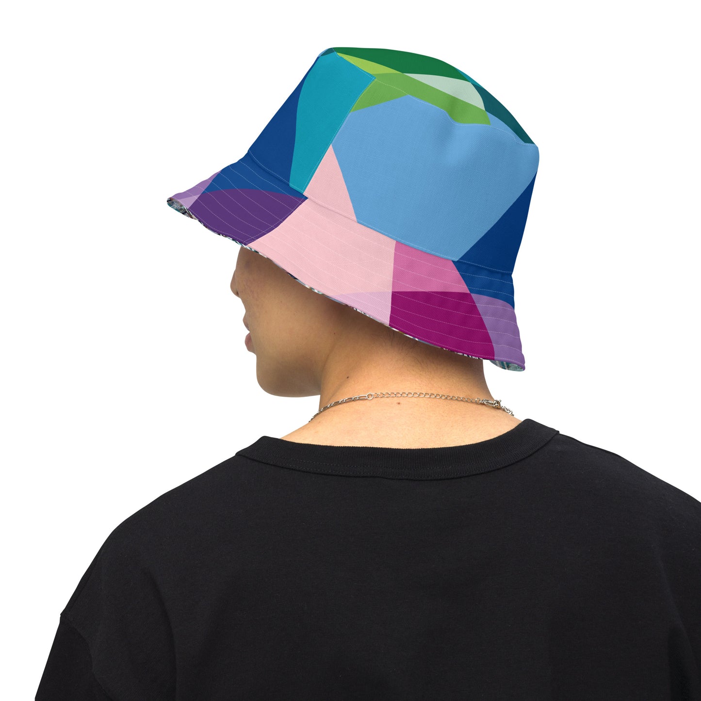 Reversible bucket hat