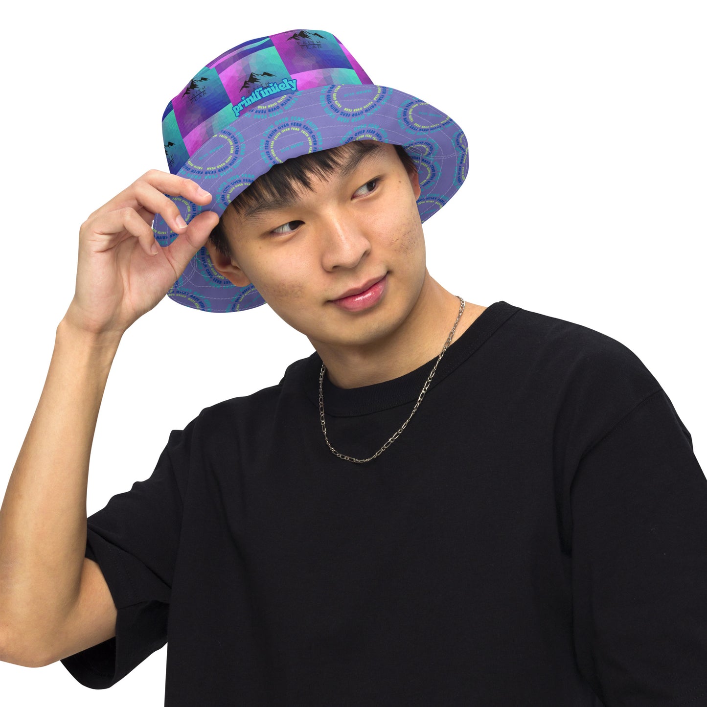 Reversible bucket hat