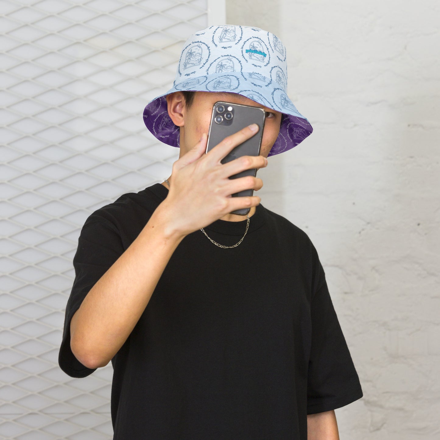 Reversible bucket hat