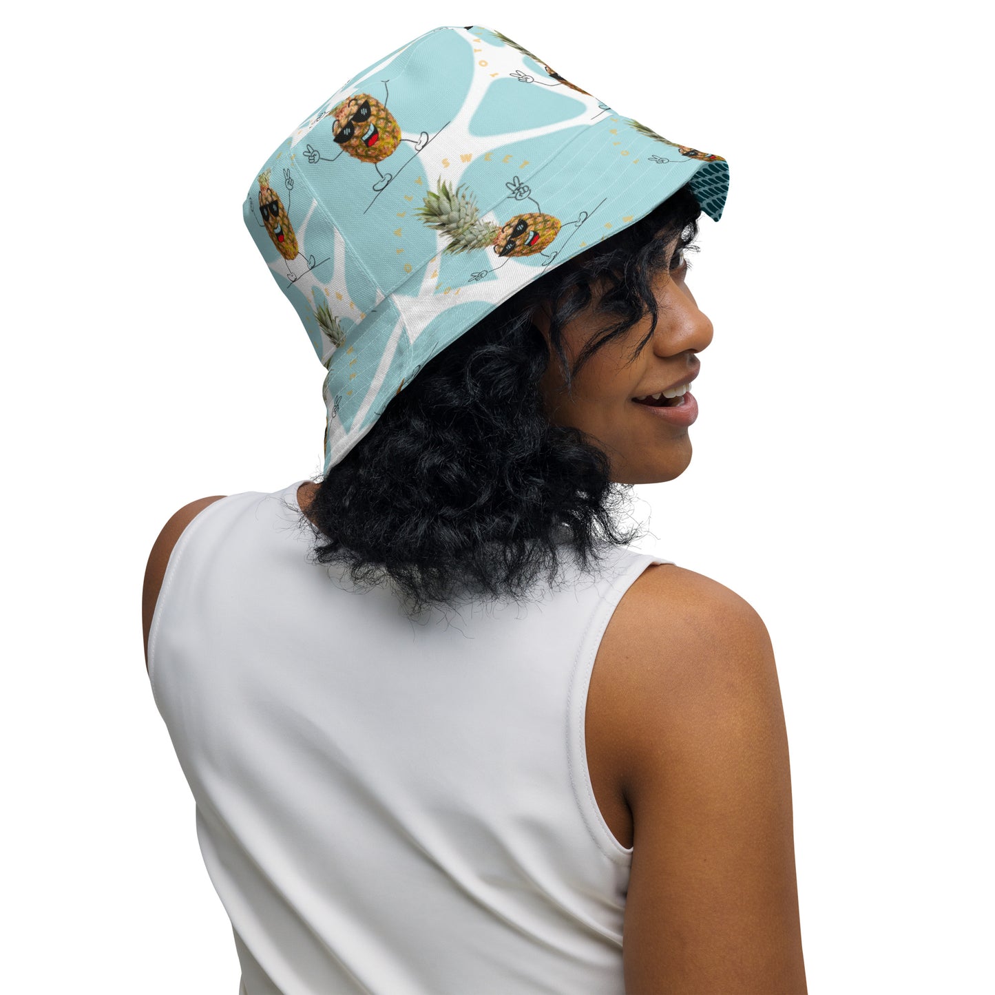 TOTALLY SWEET Reversible bucket hat