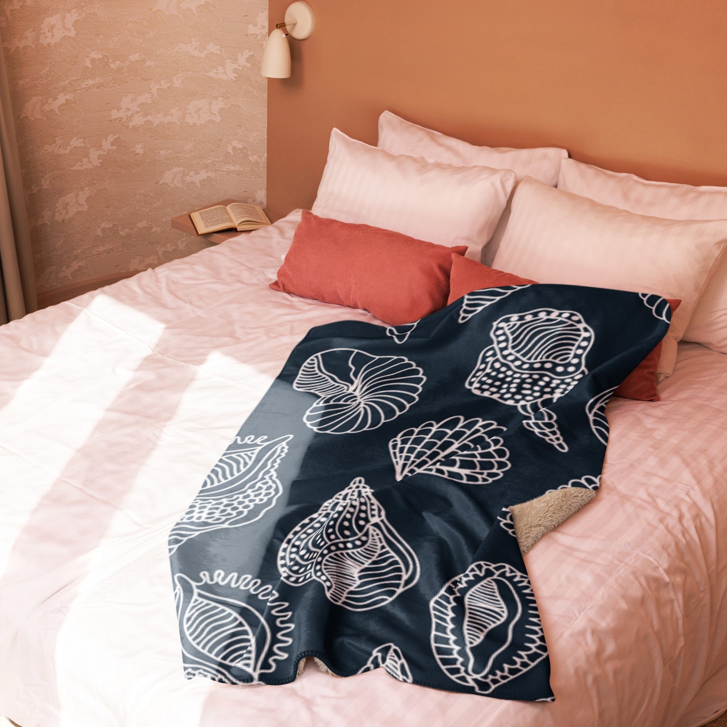 COZY NAVY OCEAN SHELLS Sherpa blanket