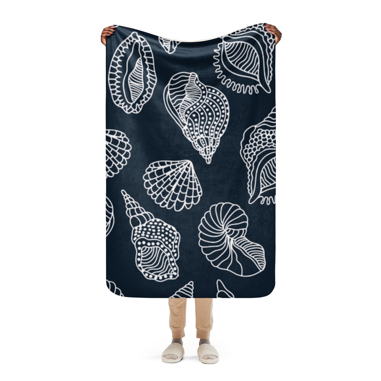 COZY NAVY OCEAN SHELLS Sherpa blanket