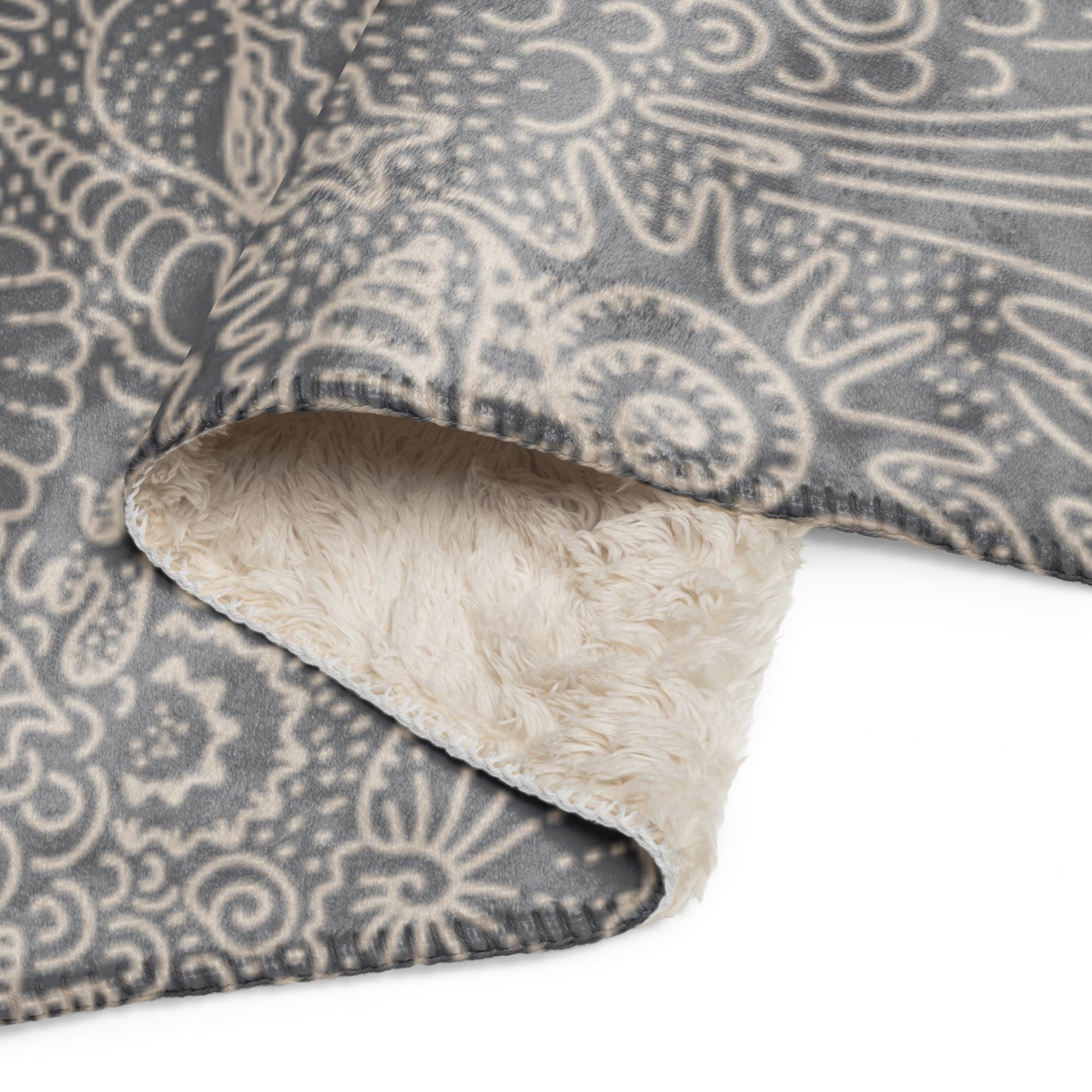 COZY OCEAN SHELLS Sherpa blanket