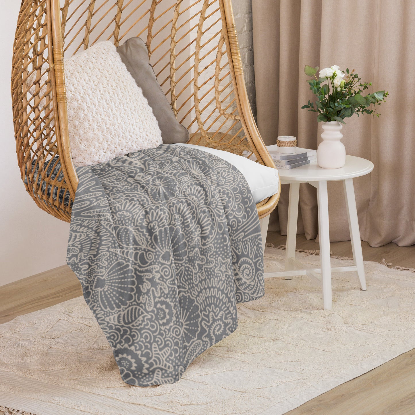 COZY OCEAN SHELLS Sherpa blanket