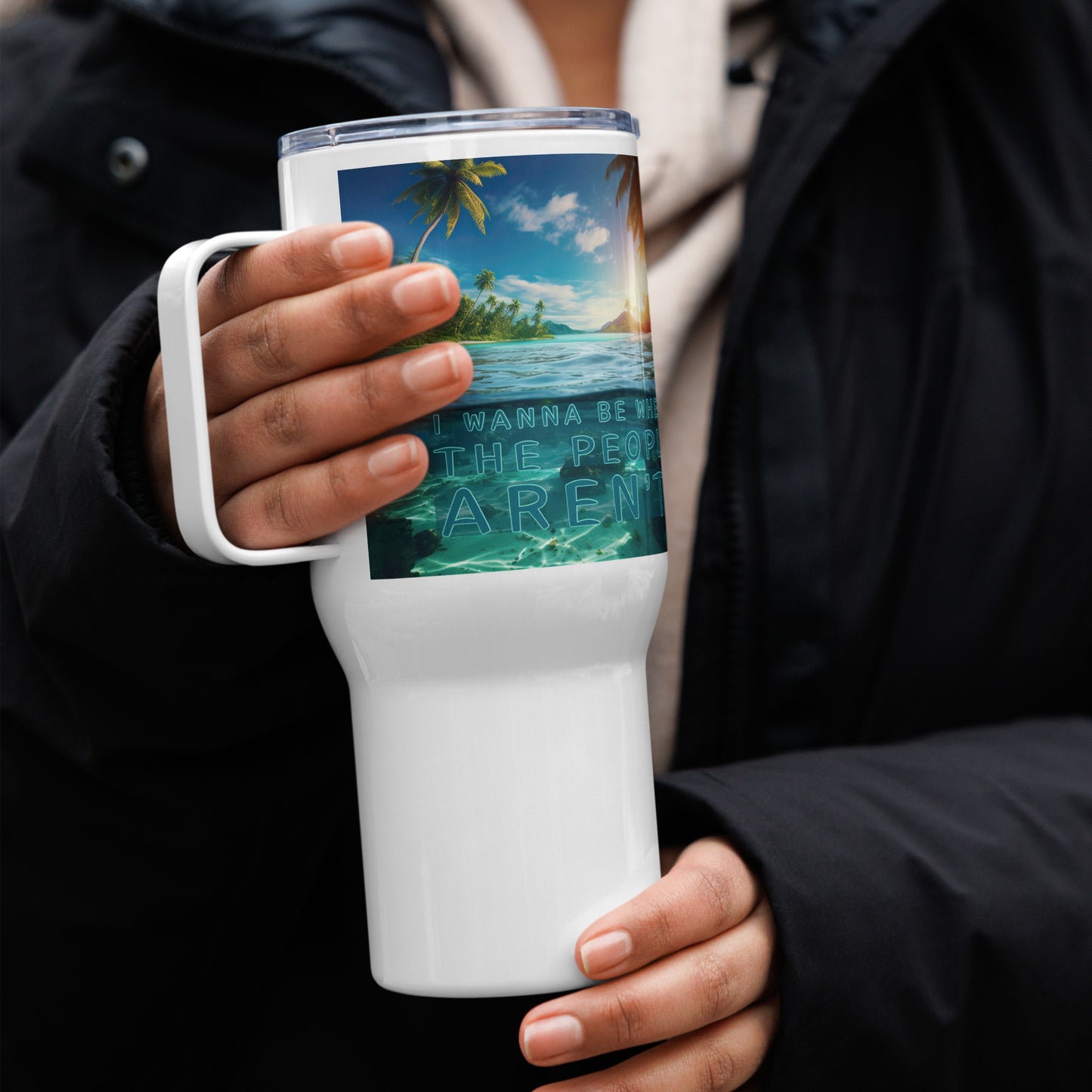 Travel mug with a handle